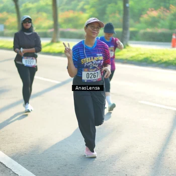 Runner Photo 8015280