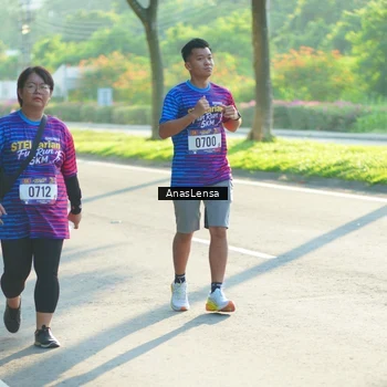 Runner Photo 8015330