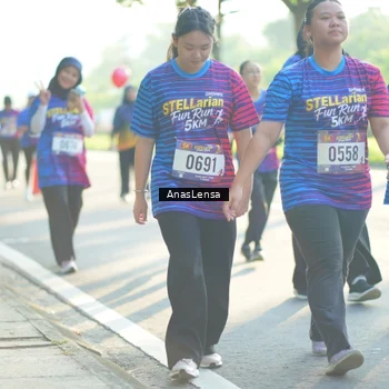 Runner Photo 8015713