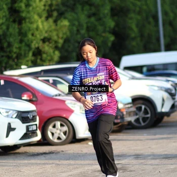 Runner Photo 8015723