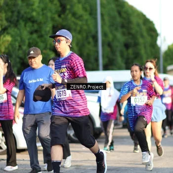 Runner Photo 8015738
