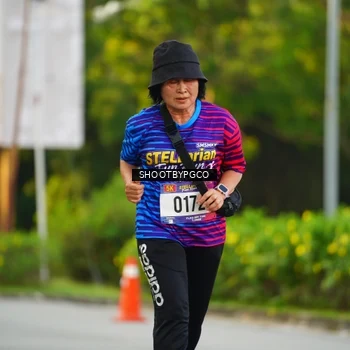 Runner Photo 8016029
