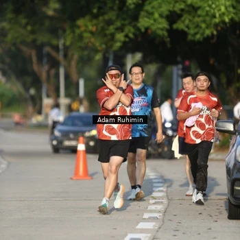 Runner Photo 8016059
