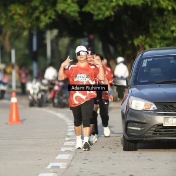 Runner Photo 8016112
