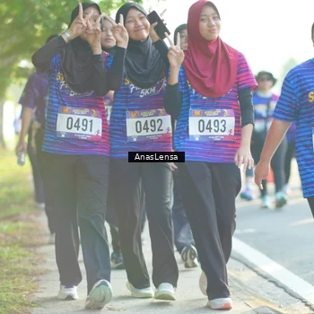 Runner Photo 8016331