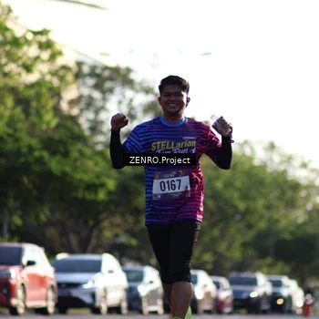 Runner Photo 8016630
