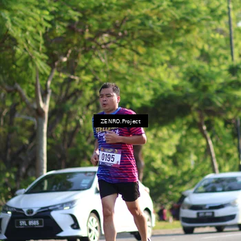 Runner Photo 8016641