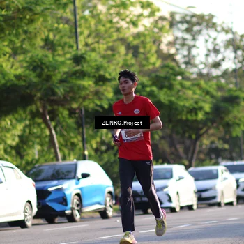 Runner Photo 8016643