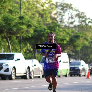 Runner Photo 8016680