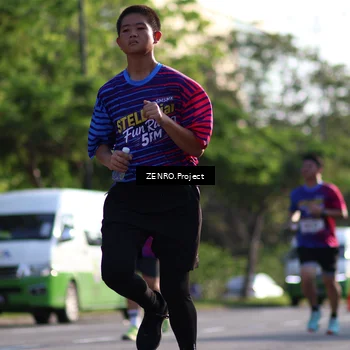 Runner Photo 8016700
