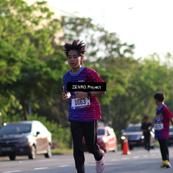 Runner Photo 8016701