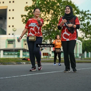 Runner Photo 8017000