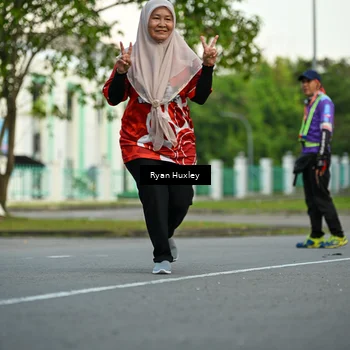 Runner Photo 8017010