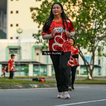 Runner Photo 8017021