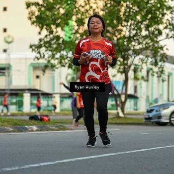 Runner Photo 8017022