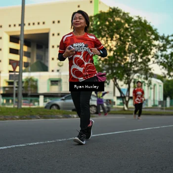 Runner Photo 8017040