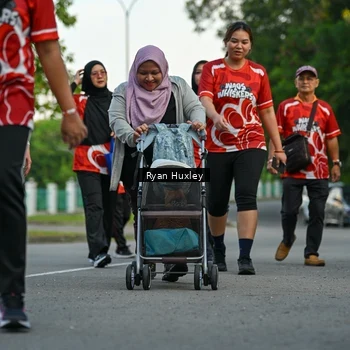 Runner Photo 8017050