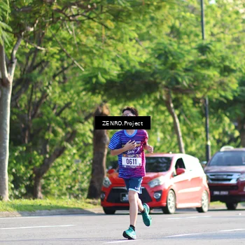 Runner Photo 8017055