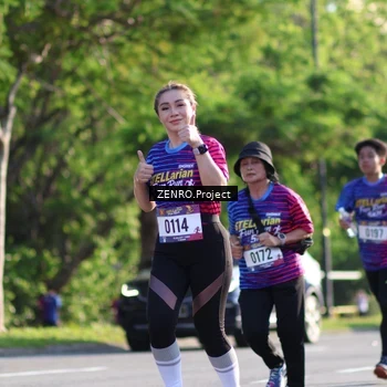 Runner Photo 8017061