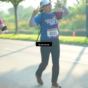 Runner Photo 8017100