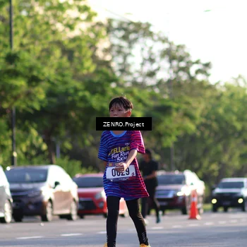 Runner Photo 8017191