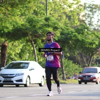 Runner Photo 8017223