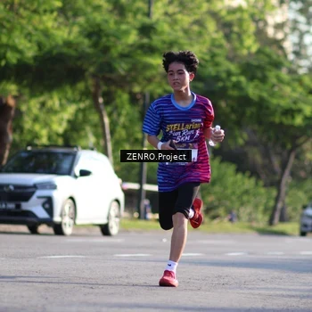 Runner Photo 8017234