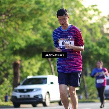Runner Photo 8017335