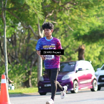 Runner Photo 8017344