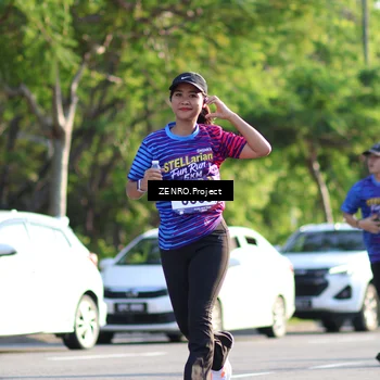 Runner Photo 8017387