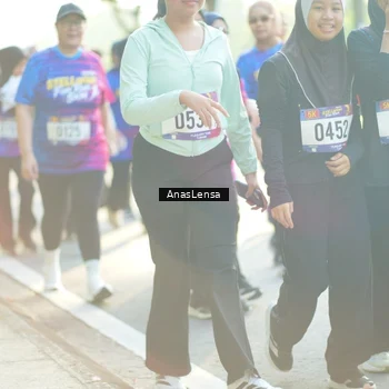 Runner Photo 8017400