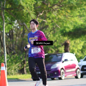 Runner Photo 8017408