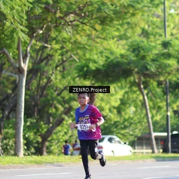 Runner Photo 8017409