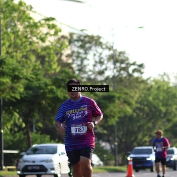 Runner Photo 8017477