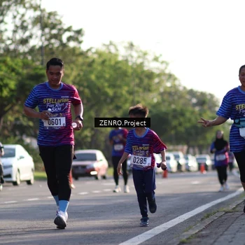 Runner Photo 8017481