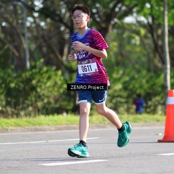Runner Photo 8017498