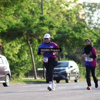 Runner Photo 8017501