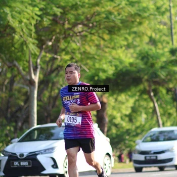 Runner Photo 8017502