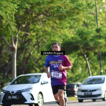 Runner Photo 8017548