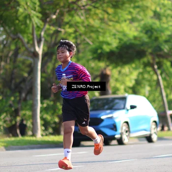 Runner Photo 8017554