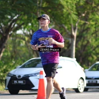 Runner Photo 8017638