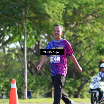 Runner Photo 8017650