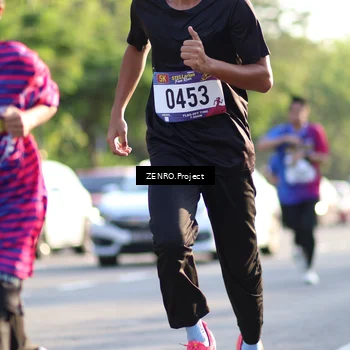Runner Photo 8017656
