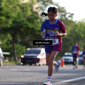 Runner Photo 8017678