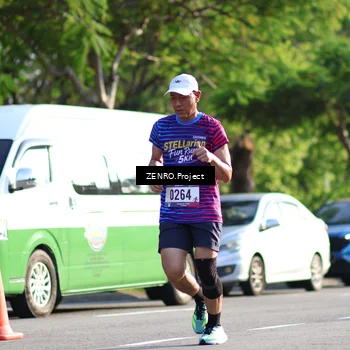 Runner Photo 8017725
