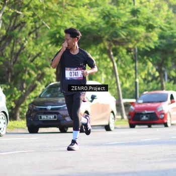 Runner Photo 8017736