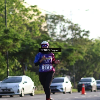 Runner Photo 8017737