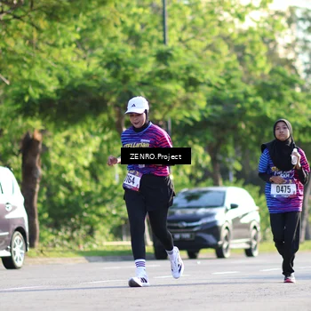 Runner Photo 8017776