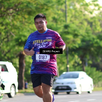 Runner Photo 8017839