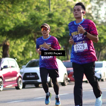 Runner Photo 8017867